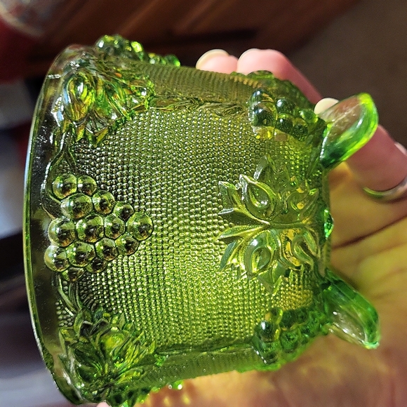 Jennette pressed glass footed candy dish - Picture 4 of 4